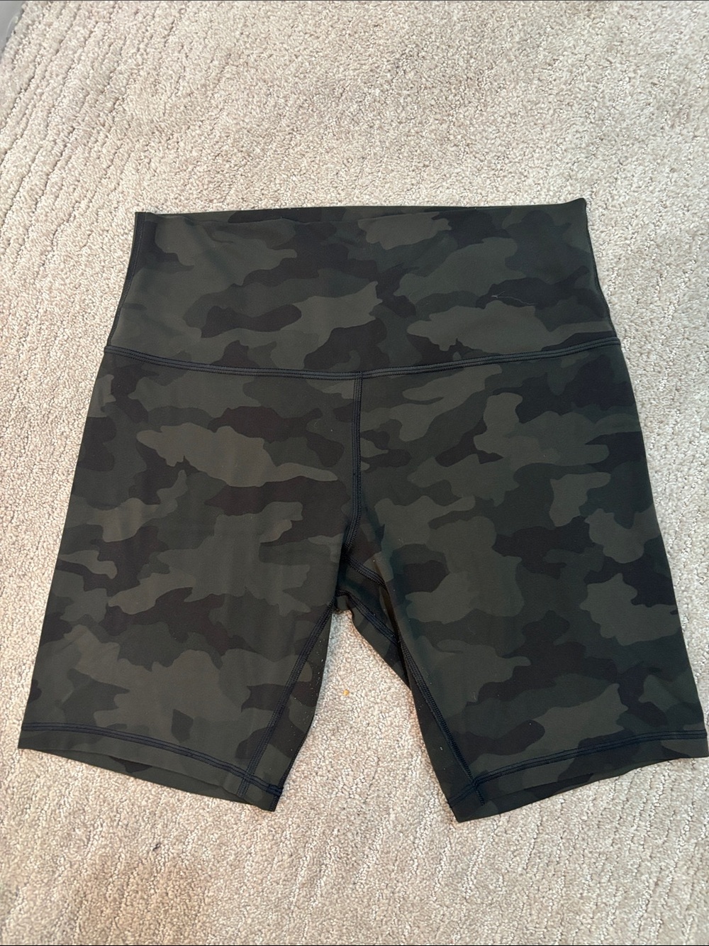 Lululemon shorts - Picture 2 of 5
